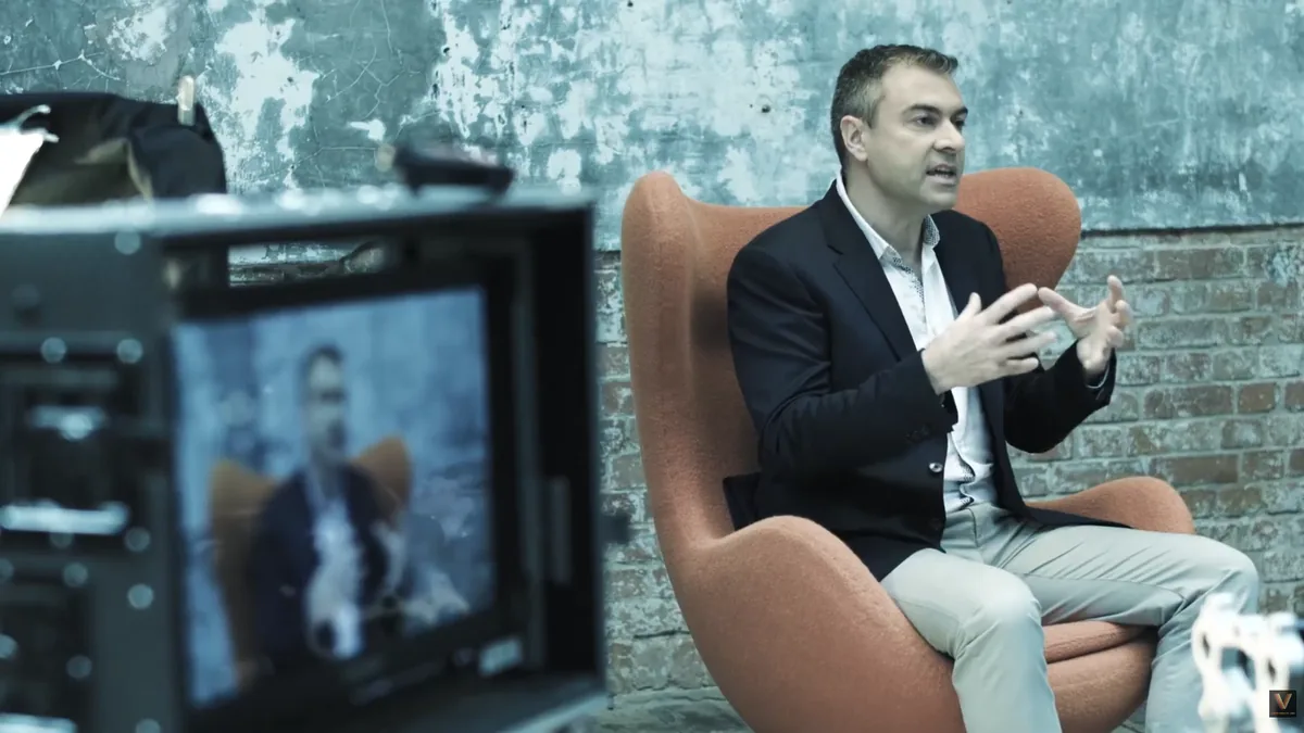 Expert interview to camera